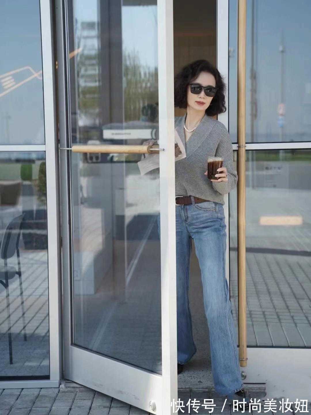 灰色 上了年纪的女人,建议多穿“高级灰”,显气质又得体大方,真高级