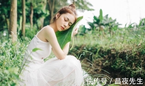 黄粱梦醒夜未央|八首初秋词:斜风一缕幽幽过,黄粱梦醒夜未央