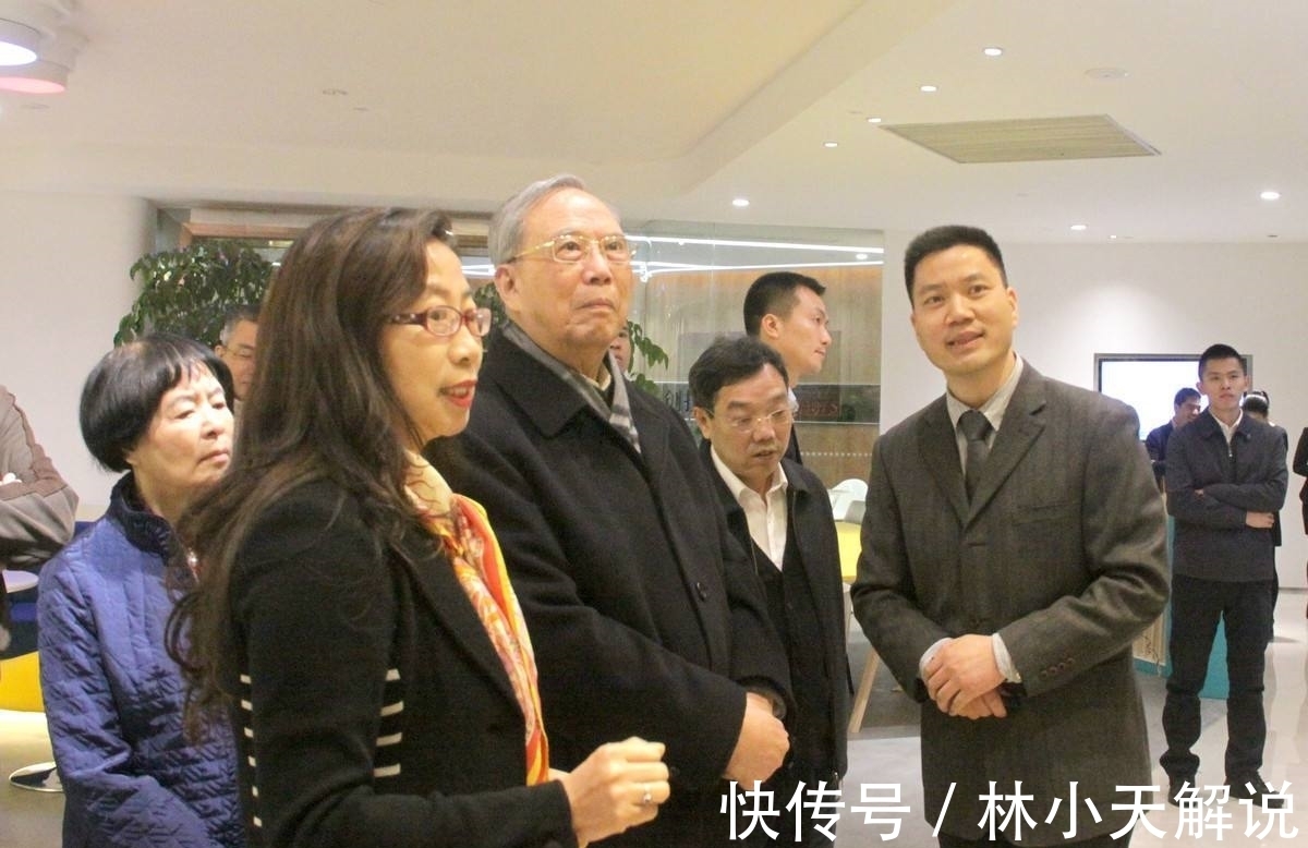 国务院副总理$国务院副总理曾培炎书法了不得,笔法俊逸高雅,引网友反响剧烈