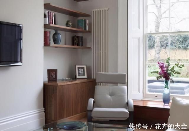 齐家敏敏|客厅别再傻傻装柜子了,聪明人流行这样做收纳,美观实用还不占地
