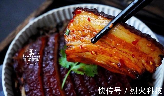 炸扣肉时，别直接下锅炸，学会这些技巧，扣肉好吃不油腻，太香了