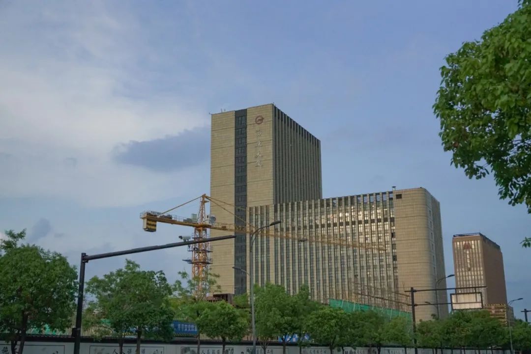 购房者|久违的“现房”回来了！实探第二批集中供地