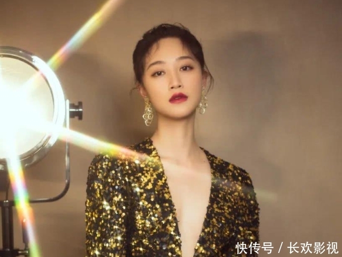 演员的诞生|娱乐圈“母凭女贵”?蓝盈莹妈妈2分钟的镜头,其他妈妈足足7分钟