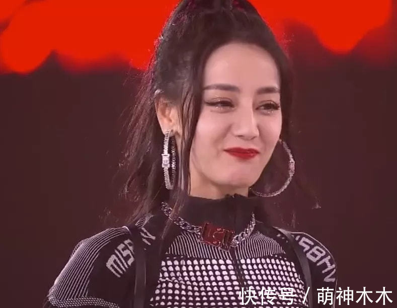 王一博意外惹恼电竞圈,百万博主公开吐槽,万人投票不想听他唱歌