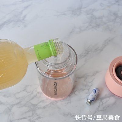 果汁杯|吃不下饭？那是你不会做微醺气泡水