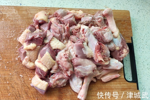 秋冬交替,最该吃这蒸菜,鲜嫩营养好吃不贵,不燥不热顺利过寒冬