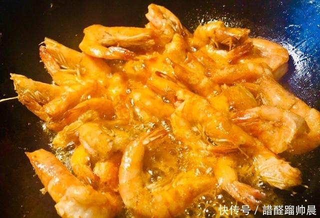 适量|不喜欢“扒虾”,虾的新做法,咸香下饭,连壳带虾全吃掉