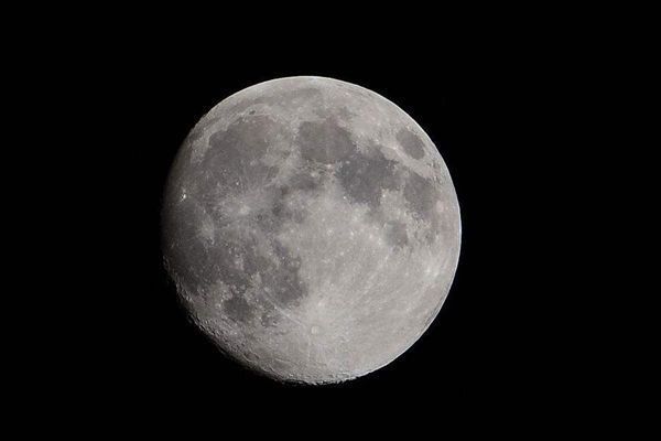 气体 月球为什么没有大气层月球上面到底有什么