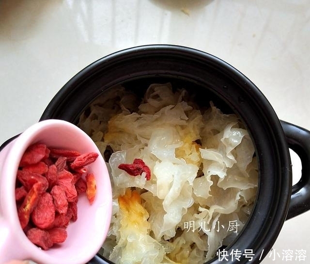 它是“女人汤”，每天一碗，气血足脸色好，成本一碗不到1块钱