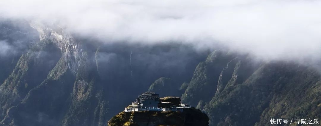 在风雨中飘摇10亿年以上 始终站在悬崖边上傲然屹立