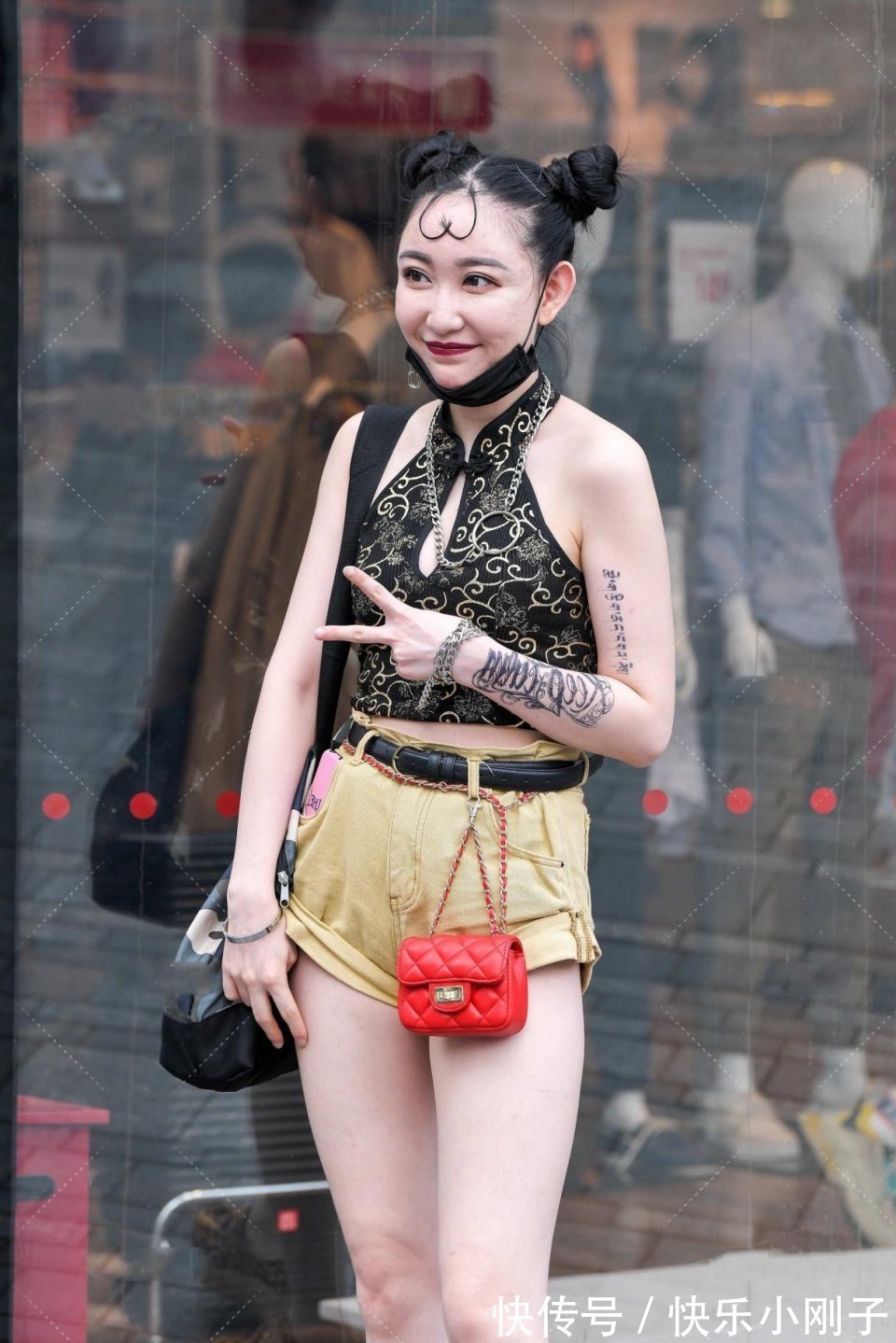 青春|时尚炫酷的女孩,充满青春的气息,你能驾驭的了吗?
