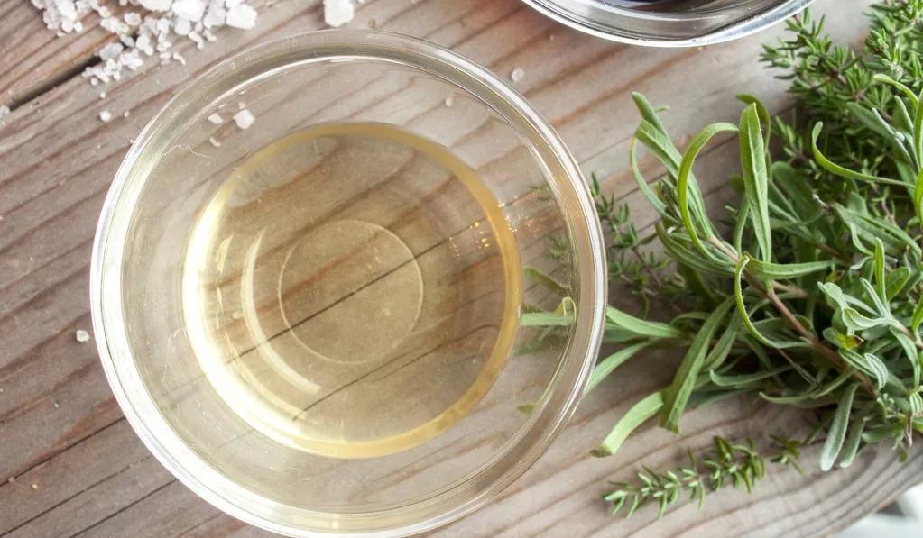 浴足|洗脚水里加4样东西,小病跑光光!懂中医的人都这么泡