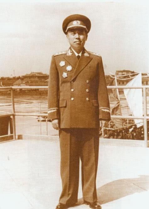 八路军|八路军最初的旅长，基本没有上过前线，几年后降级成副旅长