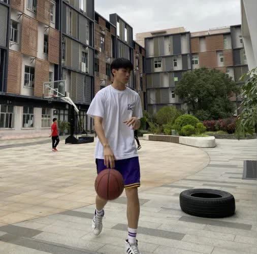 顽固性湿疹|13岁初三男孩一年身高增15CM,1物有助身高“增长”,秋季可多吃