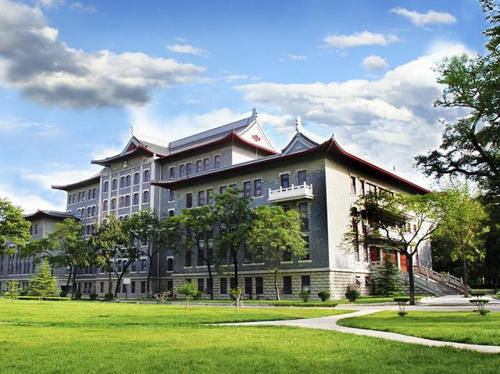 又一大学排行榜出炉，前20强几乎都是综合和理工类，文法只占1席