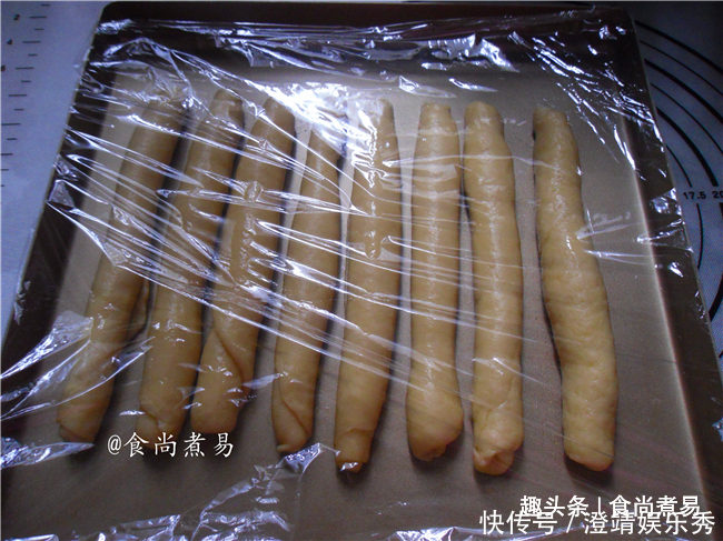 配方|面包此做法,香甜柔软又筋道,撕开能拉丝,配方很简单