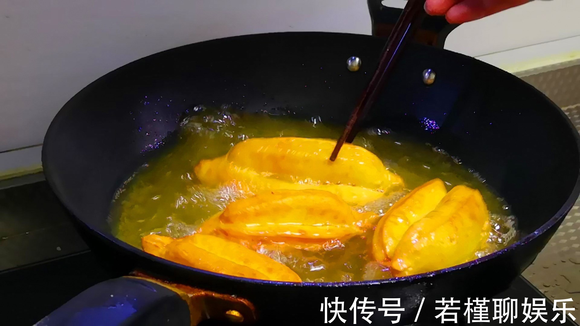 搅拌均匀|秋后要多吃红薯，教你秘制新吃法，不烙饼不蒸糕，吃一次就忘不了