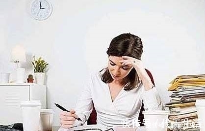 西梅|便秘成顽固性?天天喝一杯这个,正常排便还能预防再次便秘!