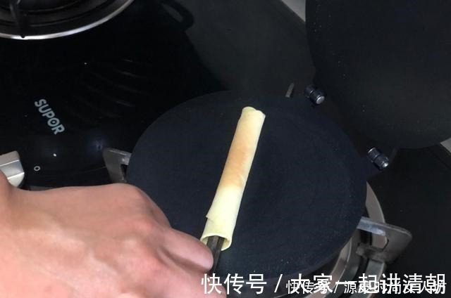 儿子想吃蛋卷，老妈这样做，十分钟做了一大堆，儿子说比买的好吃