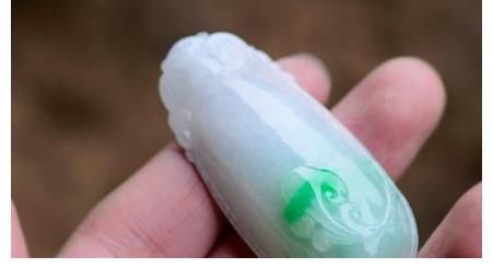 白底青@邓丽君最钟爱的白底青翡翠,竟然只是中档货?