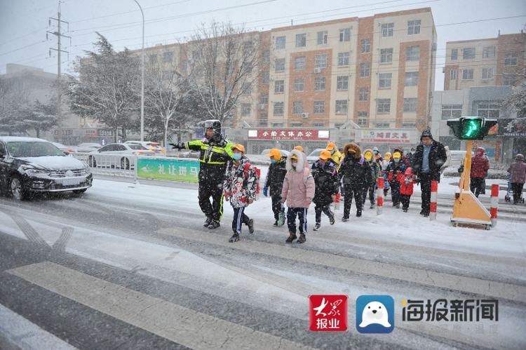 荣成|赞！荣成交警这些暖人瞬间，让人感到极度舒适