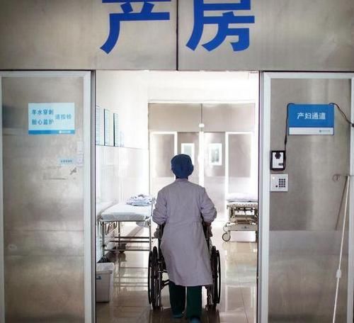 龙凤胎女儿先出生，却让其当妹妹，家长的“精明”换来不小代价