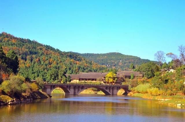 水粼粼$《唐多令》18首:又近一年终，平头白发翁。好年华、逝去匆匆