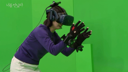 耗資7億,他用VR和去世4年的妻子再見面,全程淚目