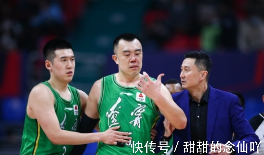 cbCBA公司还原真相!韩德君挥拳击打威姆斯,应该要站出来道歉吗?