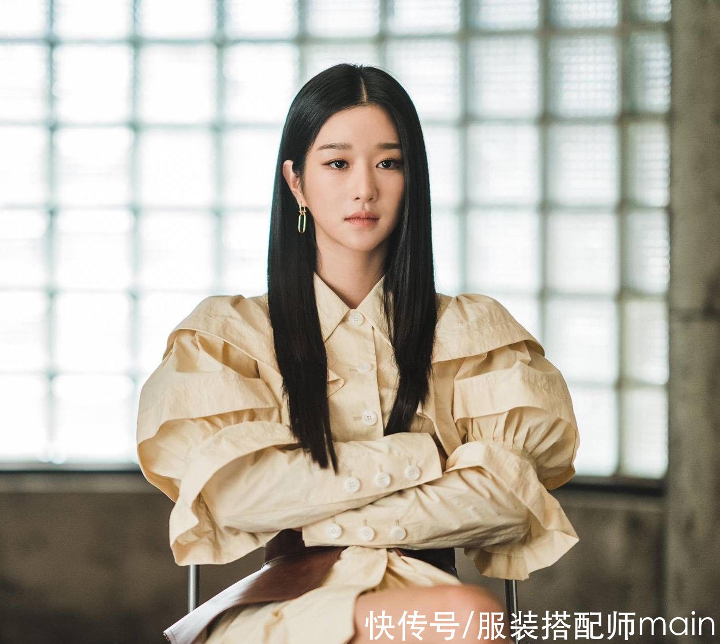  很显|女人别再留披肩发了，很显老！今年流行这6款卷发，减龄显脸小