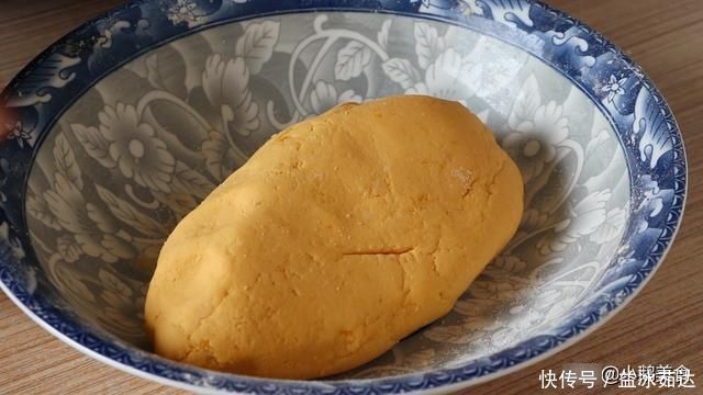 红薯这吃法太香了,老做法教会你,春节家宴做一锅,端上桌就扫光