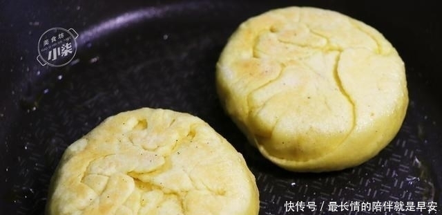 做烧饼别用水,这做法太香了,皮酥里软,空口能吃撑,比面包都香