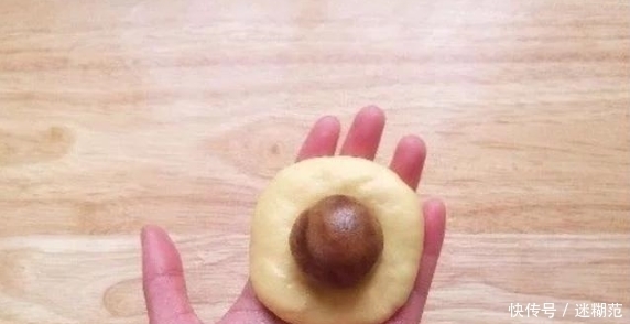 面包|全程详细讲解做面包,不用烤箱也能做,外皮酥脆里面软绵