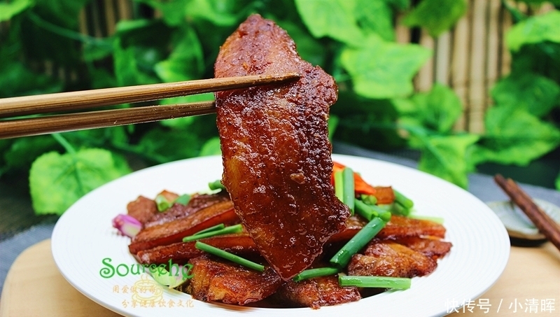 三伏天就馋此肉,不用炒不用炖,酥香可口,肥而不腻,太香了