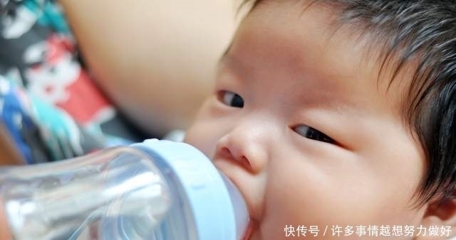 喂养|宝宝有以下表现，宝妈该停止喂奶了，继续下去可能会伤其脾胃