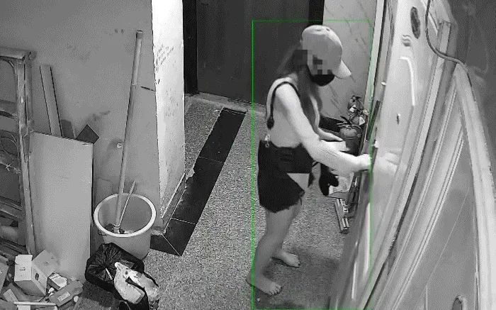 一夜之间|一觉醒来,男子崩溃:40万买的劳力士手表怎么变这样?