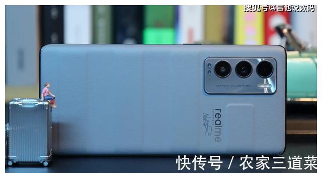 手机|买手机一定要会选,比如这四款热门机型在体验方面的差异就很大
