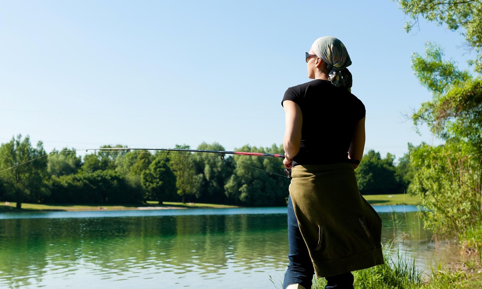要想钓大鱼，还得用短子线，10厘米就足够