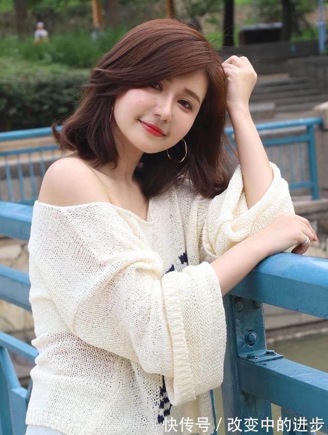 宽松 宽松针织衫清凉舒适,简约又有型,字母的印花设计增添几分时尚感!