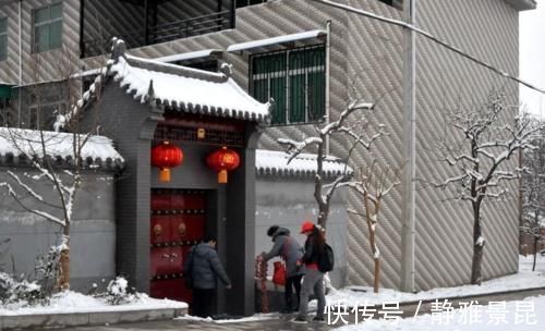 农村|农村二层现代别墅小院,不砌影壁墙,房子还好看,买了车再不担心开不进院里