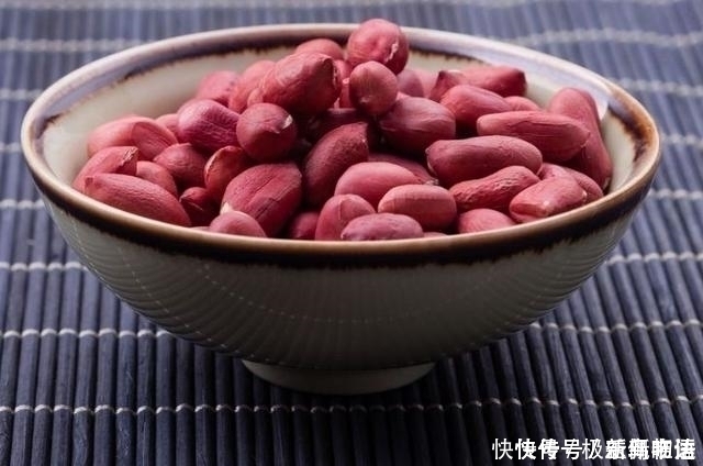 一段时间|每天起床空腹吃几颗花生,坚持一段时间,这4件“好事”找上你!
