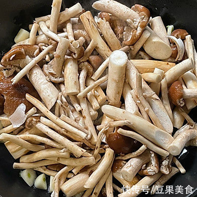 干烧茶树菇|#东古家味美食#干烧茶树菇