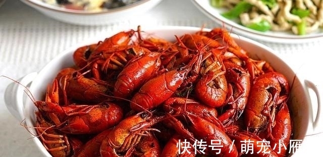 3个朋友来串门,午餐简单做了4菜1汤花了50块钱,网友:太抠门了