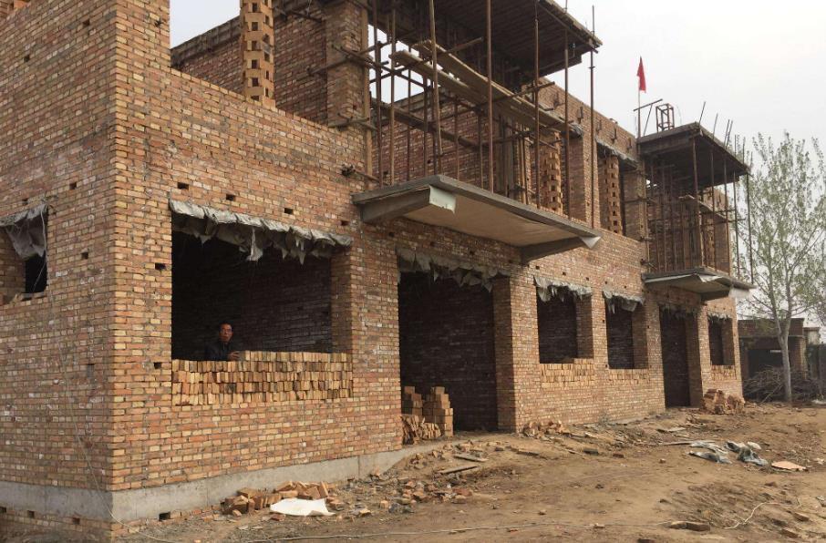 房价上涨|儿子五年攒二十万,父母用来在老家盖房,如今一家人悔不当初