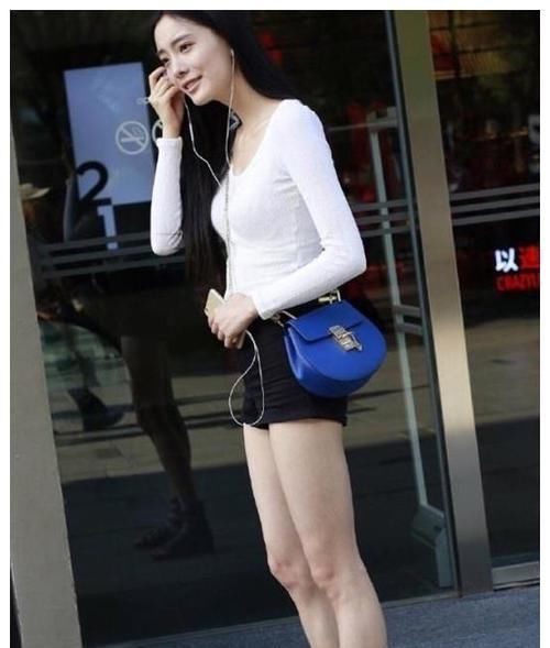 温柔美女小姐姐,尽显成熟灵动风,照着穿你也可以是温柔女神