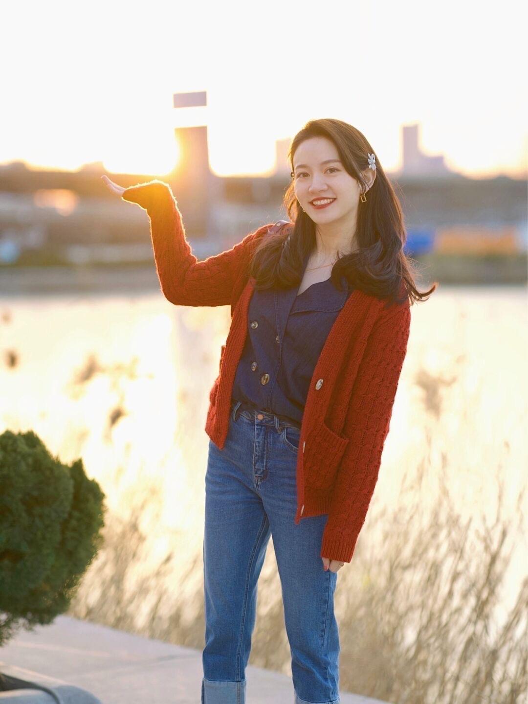 包臀裙 “开衫”的高级穿法是这样的,保暖舒适又温柔,每一套都能照穿