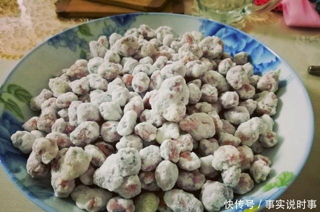 一道美味的小吃——挂霜花生,香甜酥脆,操作简单,不容错过哦