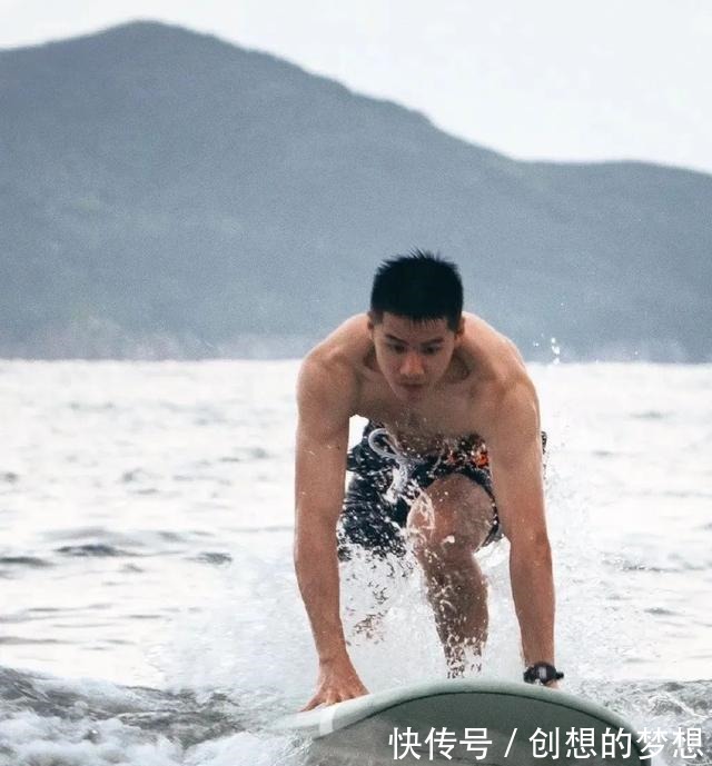 肌肉|活捉一枚寸頭肌肉型男，這聲“老公”我先叫為敬！