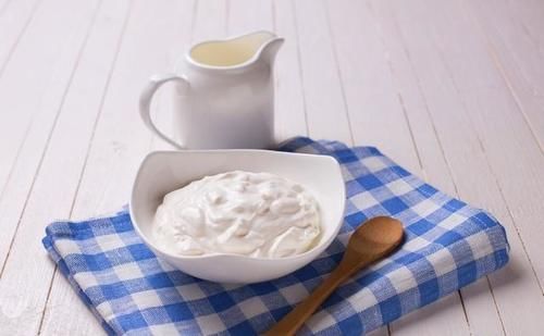 蓝莓|糖尿病可以吃零食吗？营养师：吃对3种零食，对血糖稳定有好处