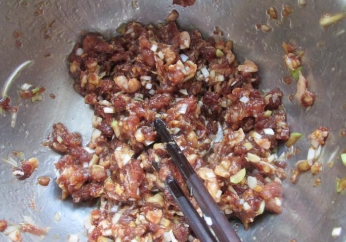 吃馄饨,馄饨汤这样调,简单又鲜美,早餐来1碗,吃得饱营养好